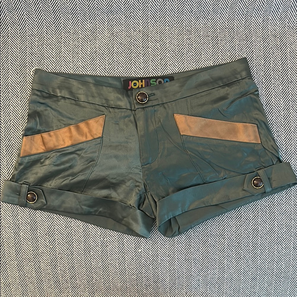 💚2008 Y2K GORGEOUS Silk Mini Shorts - JOHNSON